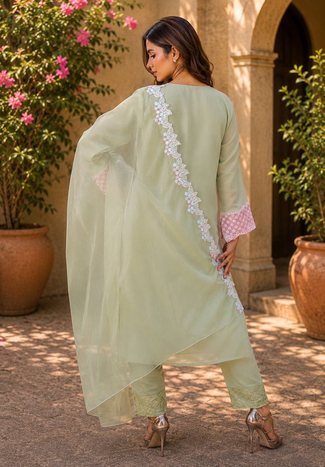 Zahra-E-Noor - Pastedl Floral Embroidery Suit with Net Dupatta
