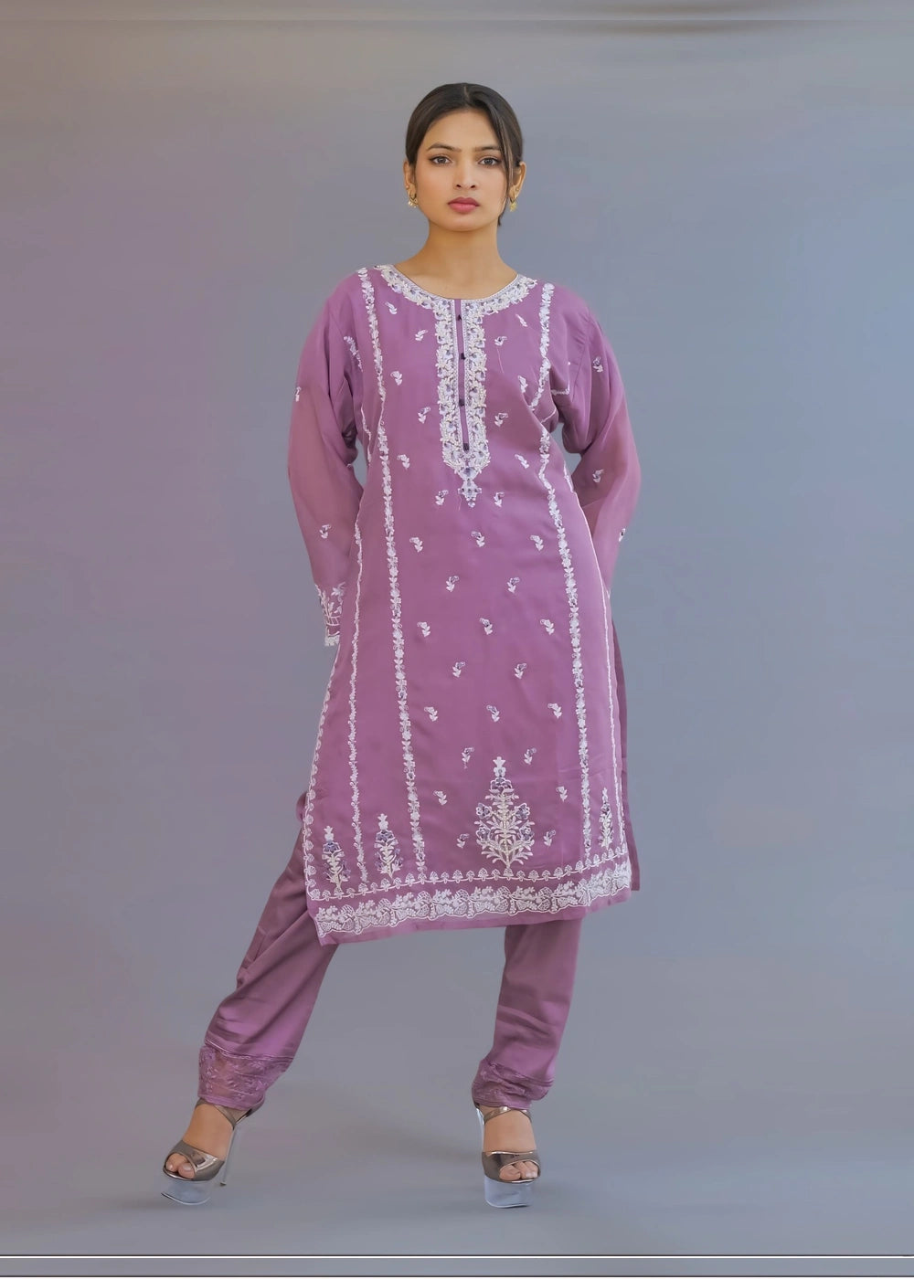 Straight embroidered kurta