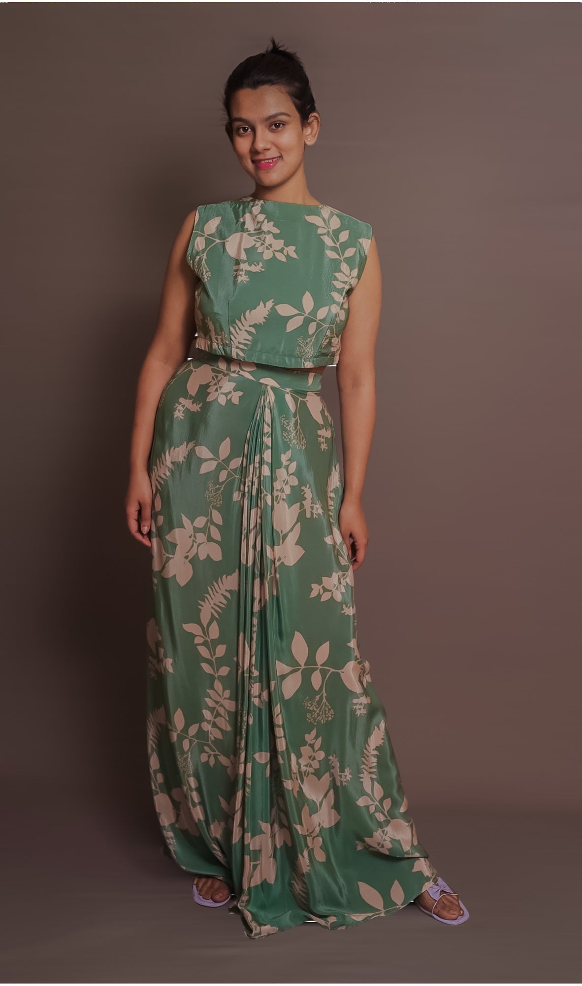 Pakistani Lawn Suit – Chic Summer Style