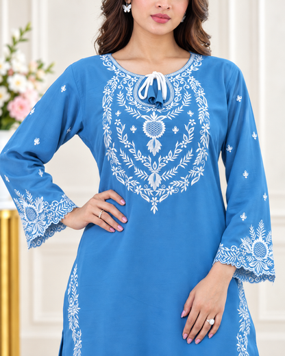 Zahra-E-Noor : Threadwork Embroidered 3-Piece Suit