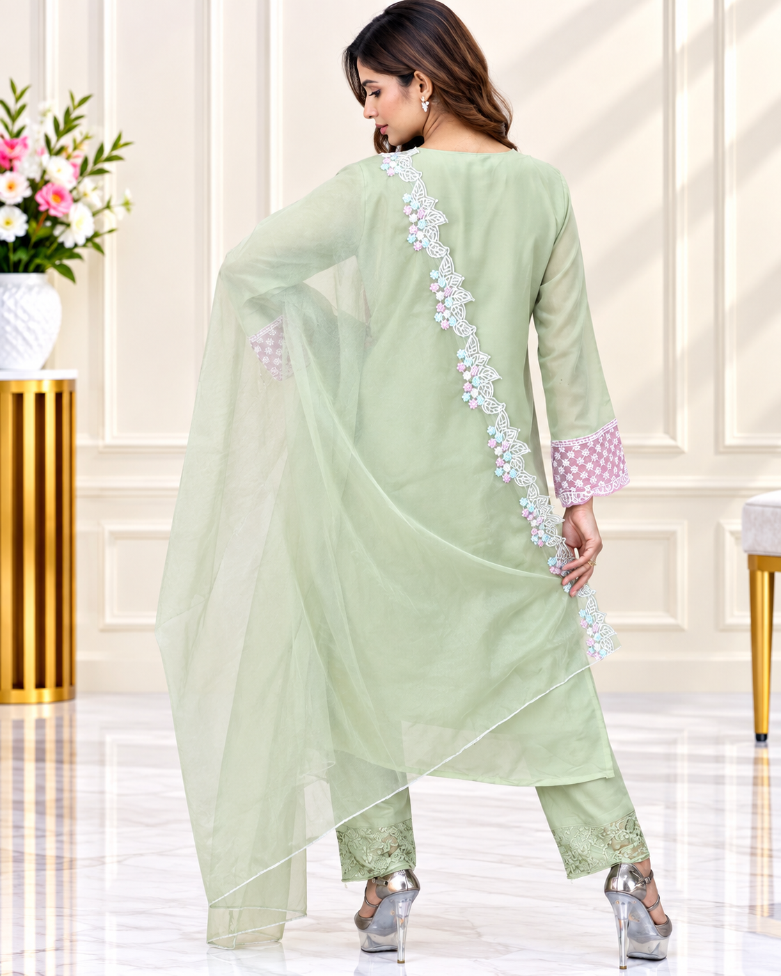 Zahra-E-Noor : Pakistani Suit Set with Organza Dupatta