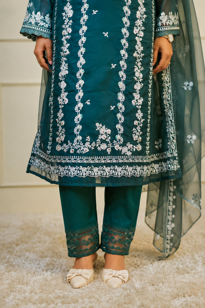 Zahra-E-Noor - Silver Embroidered Suit with Printed Dupatta