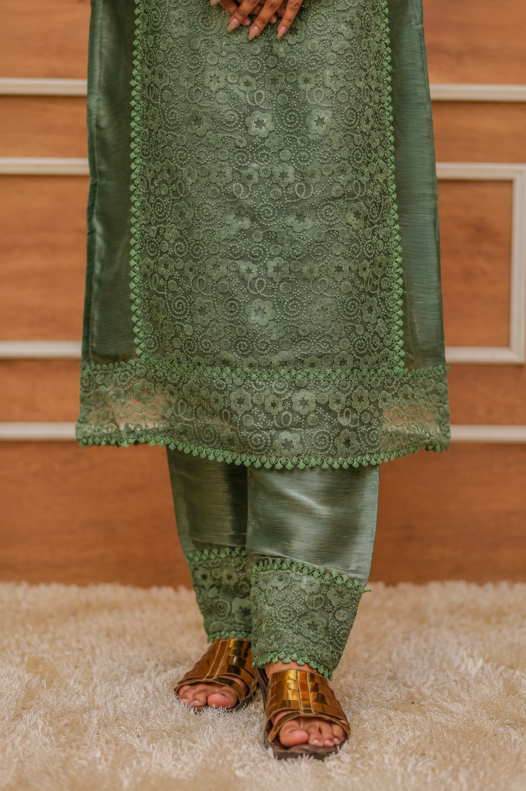Zahra-E-Noor - Sage Green Floral Lace Pakistani Suit