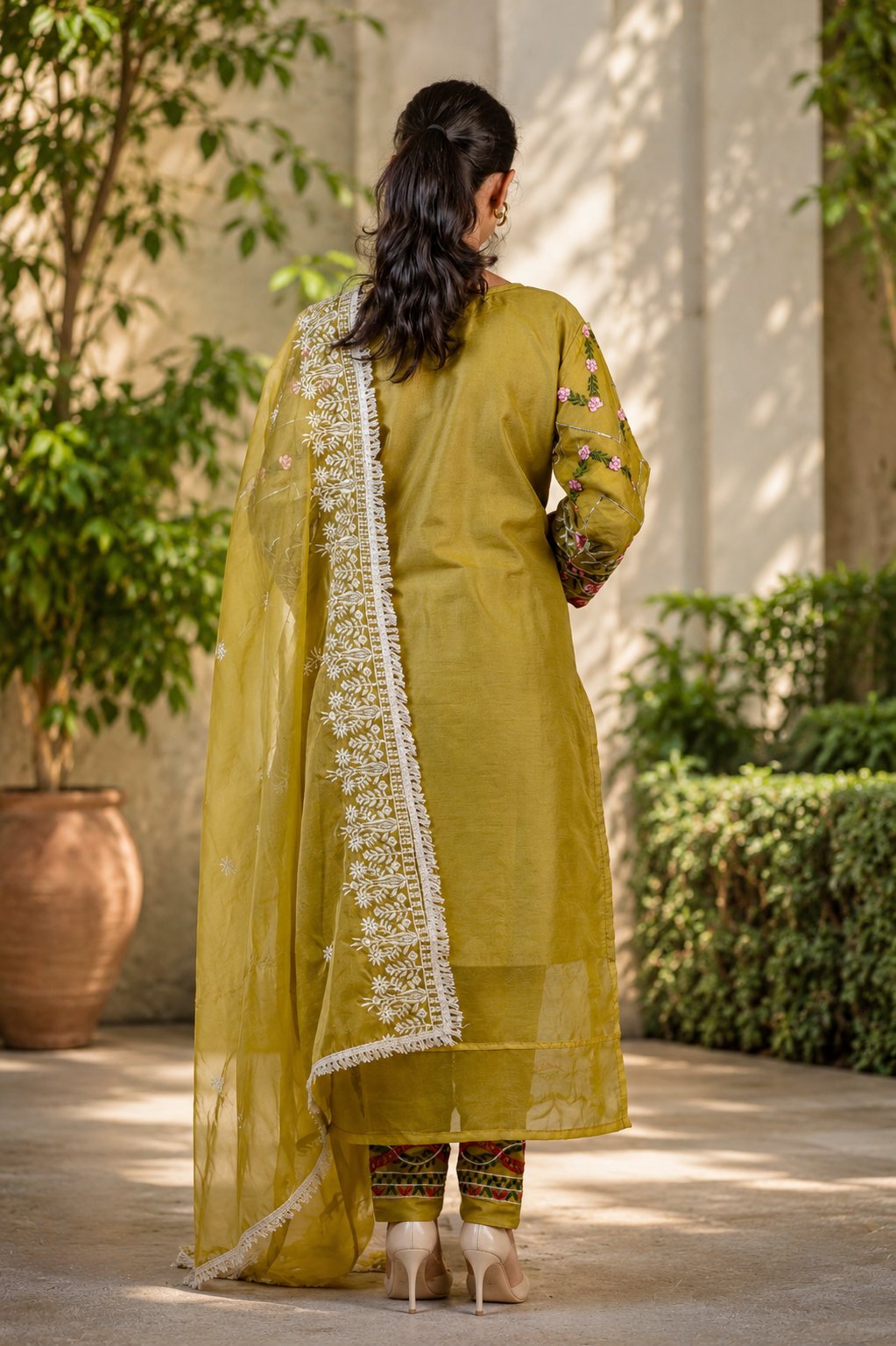Zahra-E-Noor - Artwork Embroidered Pakistani Suit