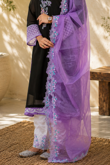 Zahra-E-Noor - Pastedl Floral Embroidery Suit with Net Dupatta