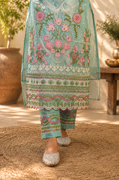 Zahra-E-Noor - Artwork Embroidered Pakistani Suit