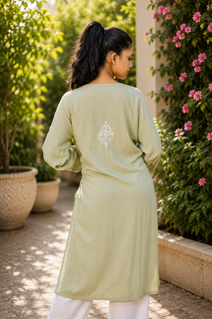 Noor-e-Lucknow - Chikankari Daisy Embroidered Kurta
