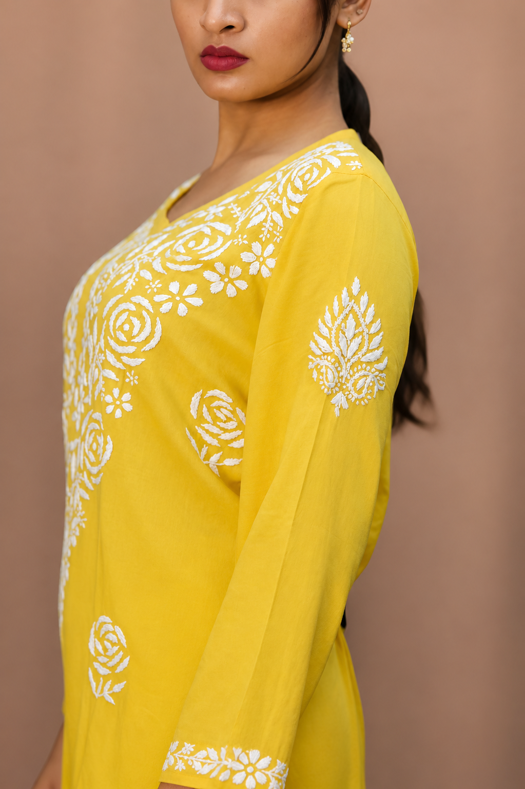 Noor-e-Lucknow - Chikankari Daisy Embroidered Kurta