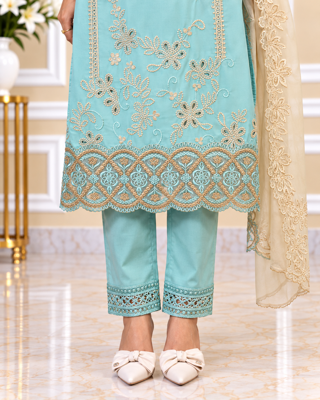 Zahra-E-Noor : Turquoise Ornate Embroidered Pakistani Suit