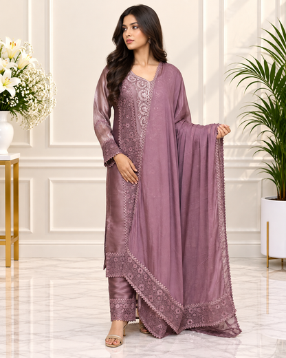Zahra-E-Noor : Cutwork Lace Embroidered Suit