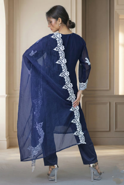 Pakistani Suit 17