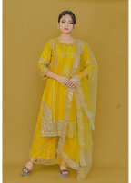 Straight embroidered kameez/kurta