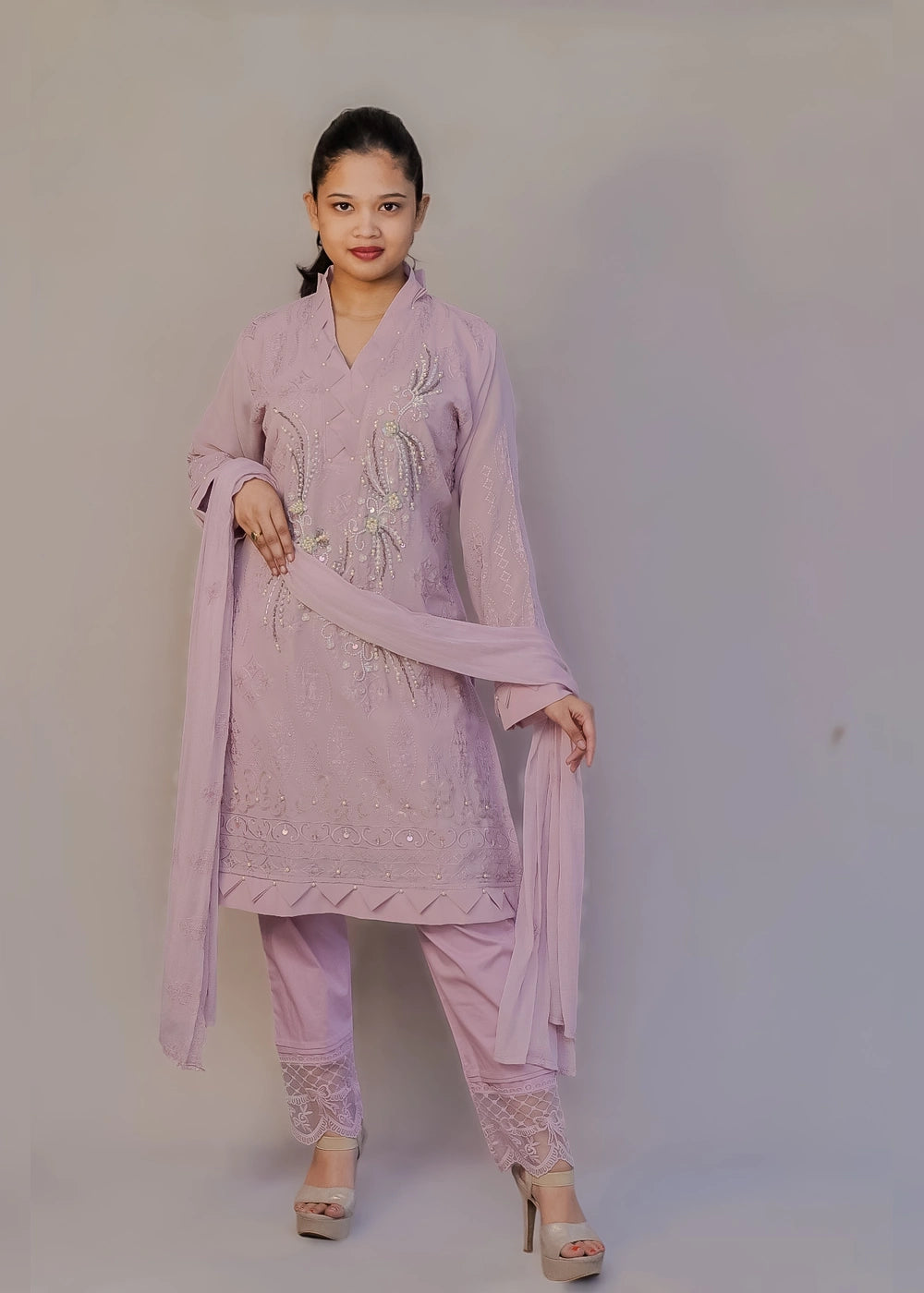 Embroidered straight kurta