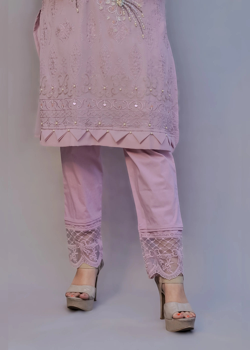 Embroidered straight kurta